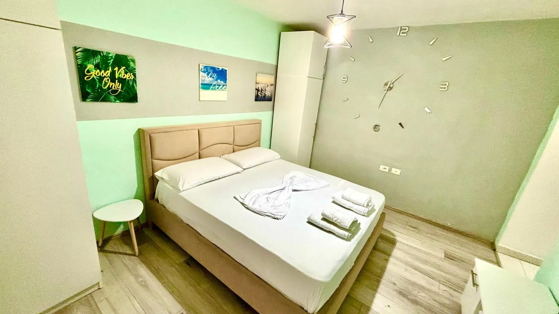 Chic Studio Downtown 티라나 아파트